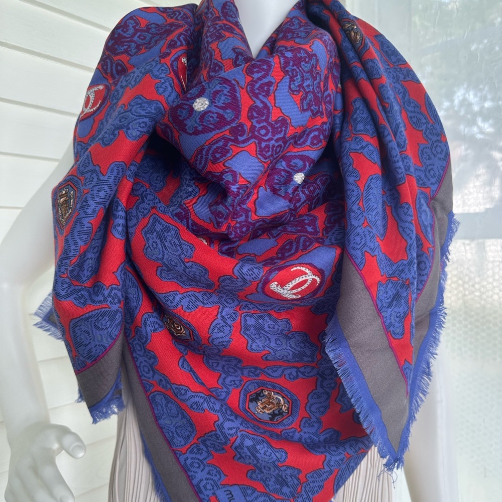 Cartier oversized  Wool & Silk fringe shawl scarf stole interlocking panthers